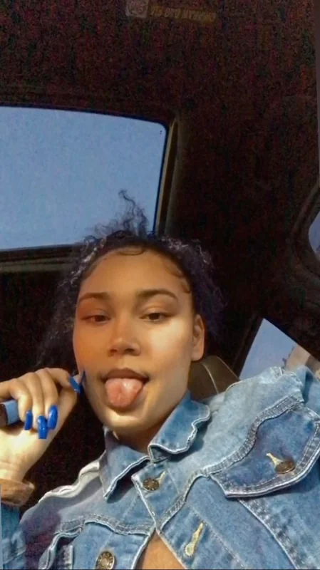 KANDYSDEN OnlyFans Profile