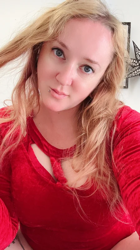 KisicaLove Make CustomsNO PPV OnlyFans Profile