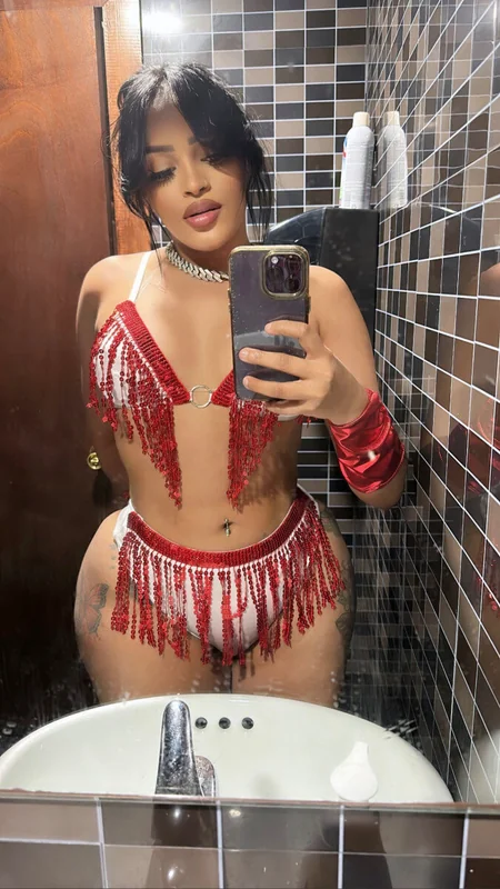 Laura OnlyFans Profile