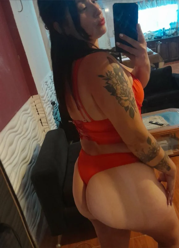 Laura OnlyFans Profile