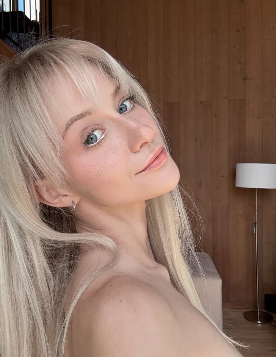 Lena Polanski (@littlepolishangel) OnlyFans exclusive creator profile photo