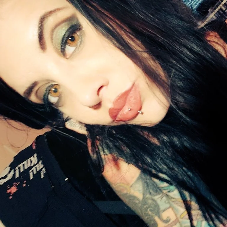 LizzieHomeWrecker - OnlyFans Creator Profile Picture