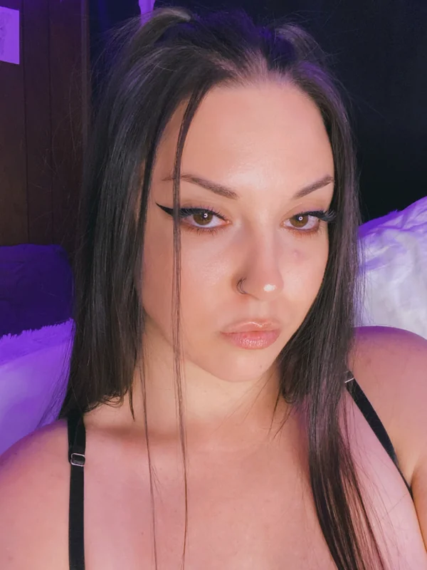 Vanessa Hughes - OnlyFans Creator Profile Picture