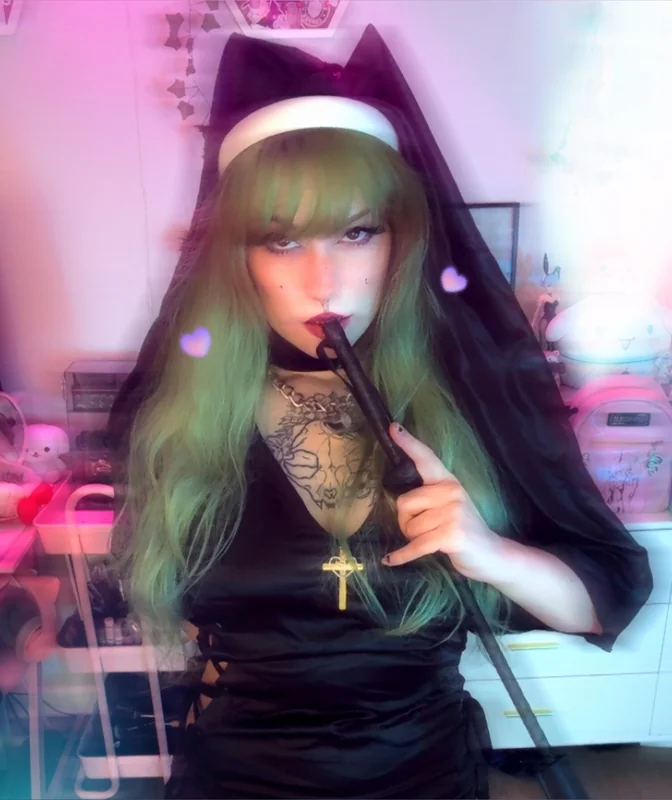 m a e OnlyFans Profile