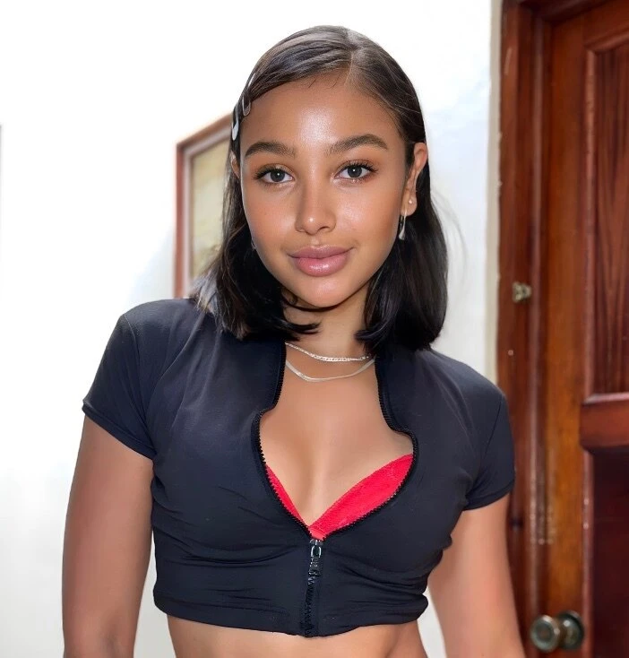 Maya 1 Rated Amateur OF Girl (@mayareyna) OnlyFans amateur creator profile photo