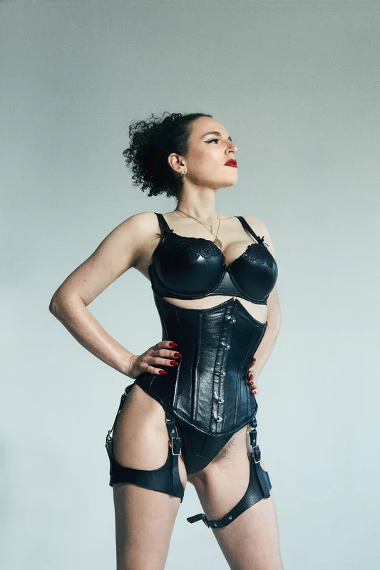 Dominatrix Femdom Mistress Blunt - OnlyFans Creator Profile Picture