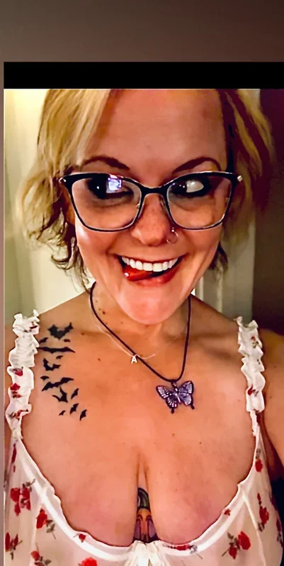 MistressRubyRosella - OnlyFans Creator Profile Picture