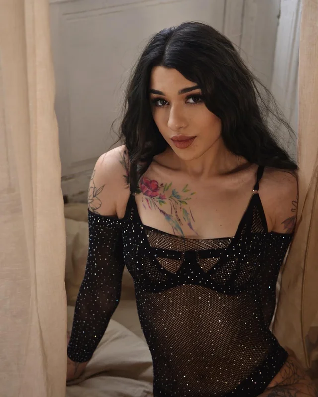 Mollyyllom - OnlyFans Creator Profile Picture