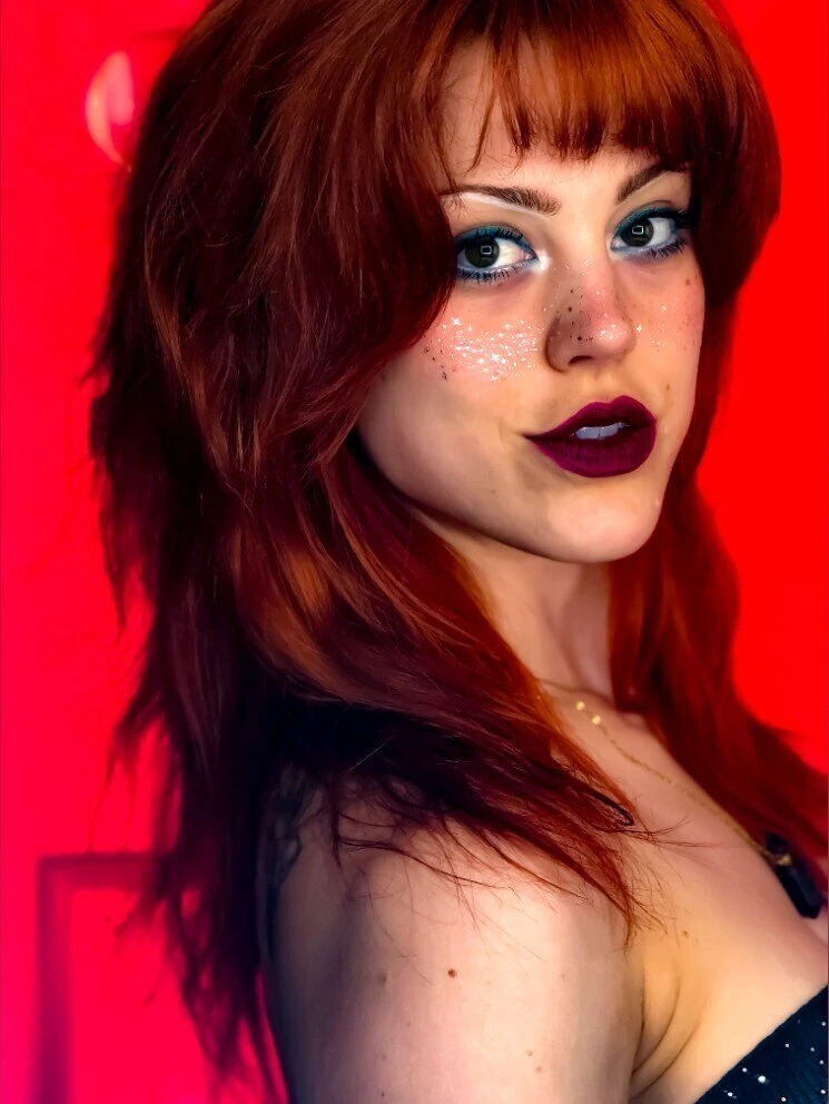 Molly Stewart (@mollycollection) OnlyFans solo creator profile photo