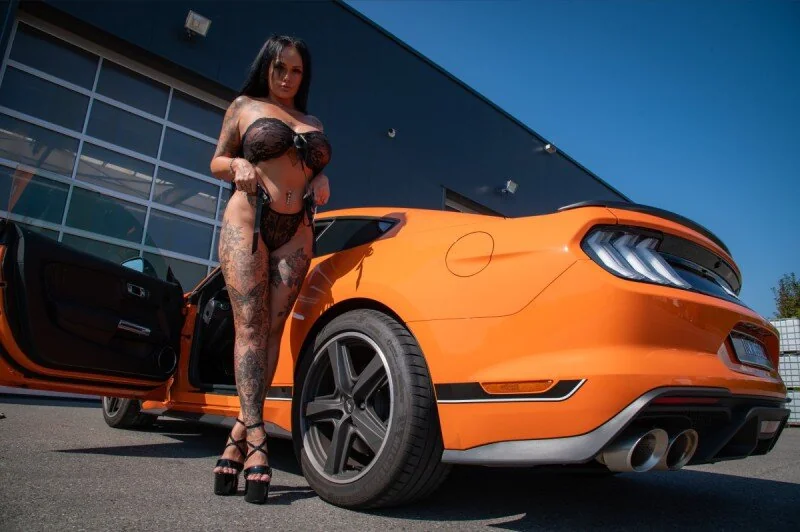 Nadine OnlyFans Profile