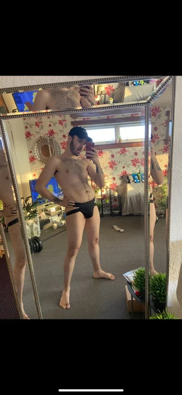Naughtytom22 OnlyFans Profile