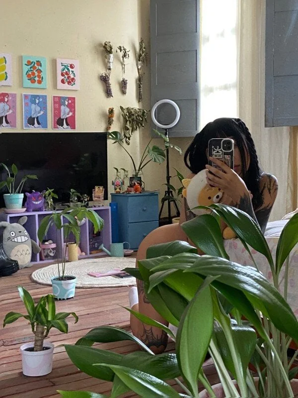 Neuuu OnlyFans Profile