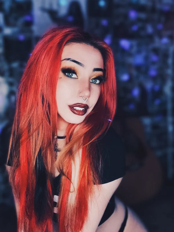 velvet OnlyFans Profile