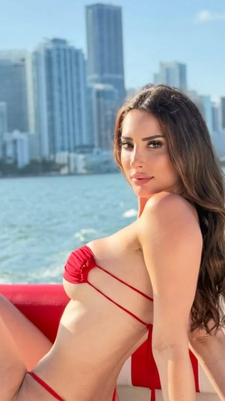 P̷A̷T̷R̷I̷C̷I̷A̷ C̷A̷S̷T̷I̷L̷L̷O̷ OnlyFans Profile