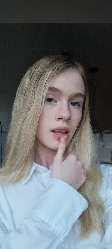 Petiteelisexcx OnlyFans Profile