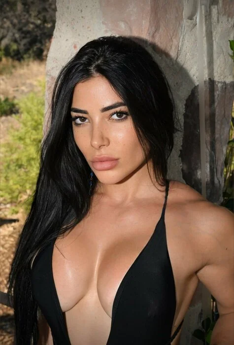 Pie L OnlyFans Profile