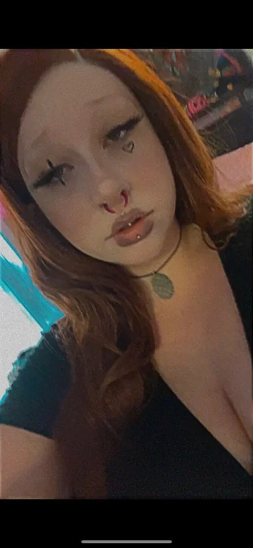 Queenimp OnlyFans Profile