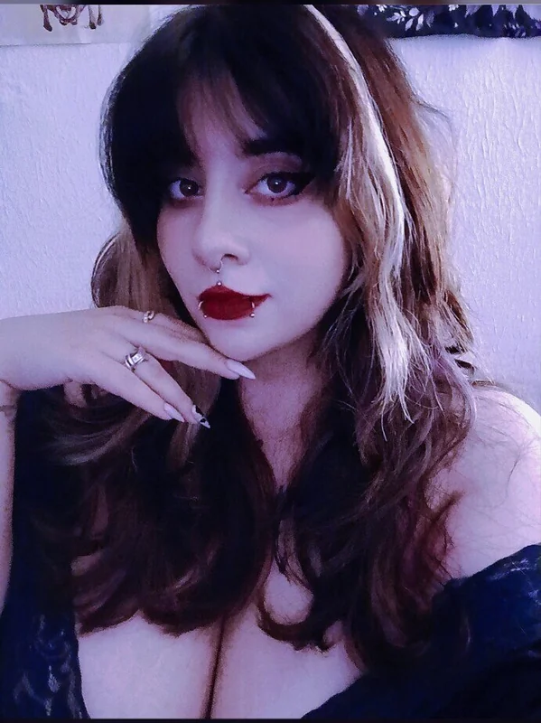 Raven Roth OnlyFans Profile