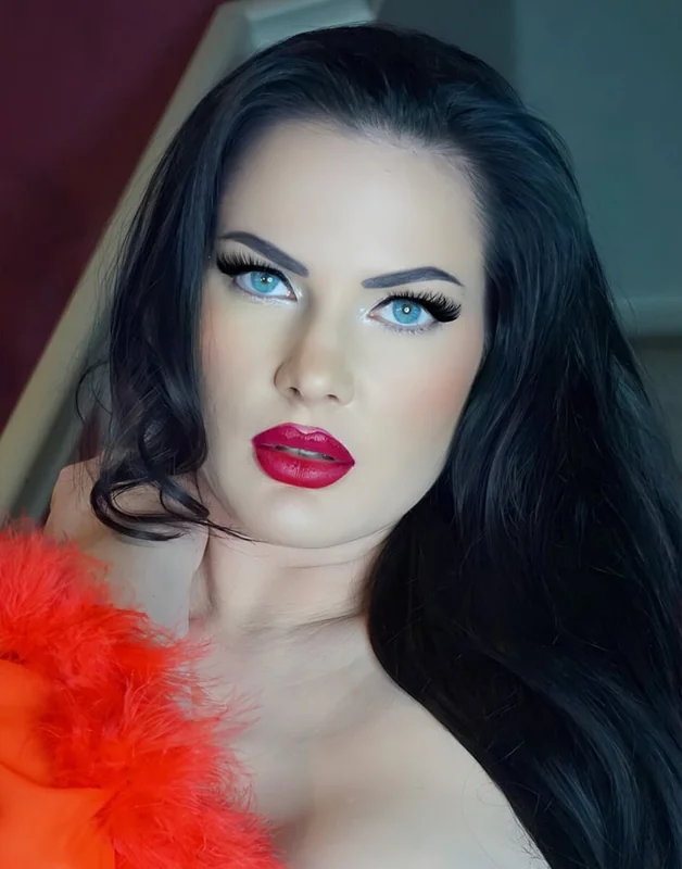 Ravenroseplatinumpage OnlyFans Profile