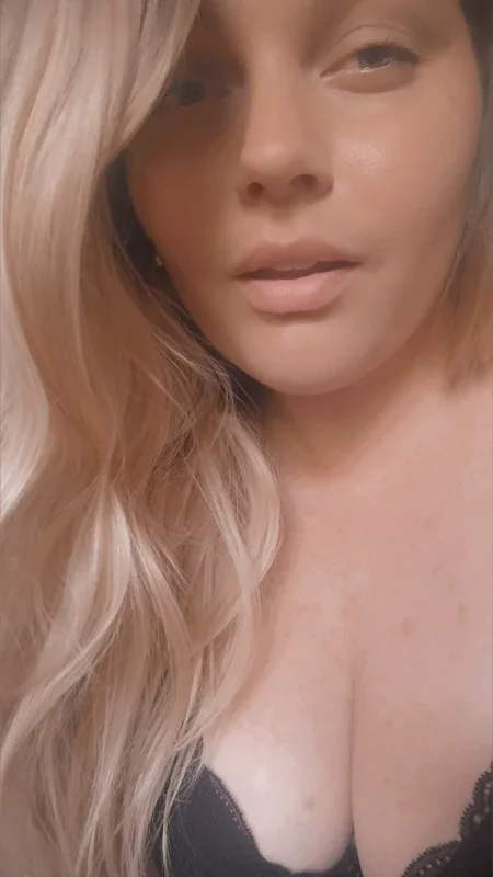 Renee OnlyFans Profile