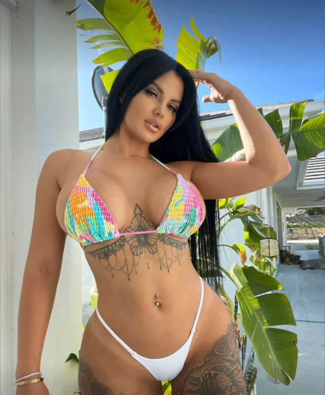 Renee Gracie Australia’s Queen OnlyFans Profile