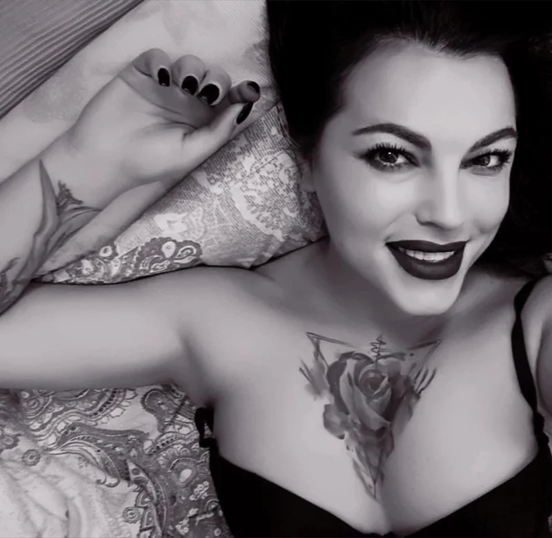 Simona OnlyFans Profile