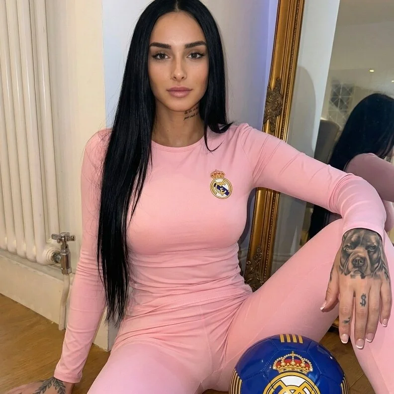 Sarablancc OnlyFans Profile