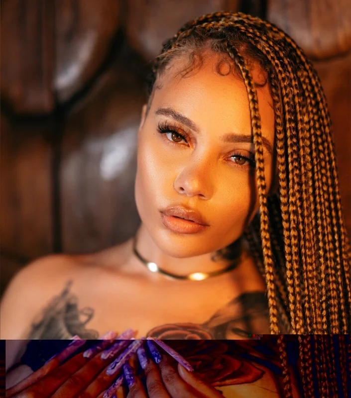 SARA GOLD FREE OnlyFans Profile