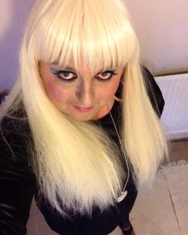 Sarahreveals OnlyFans Profile