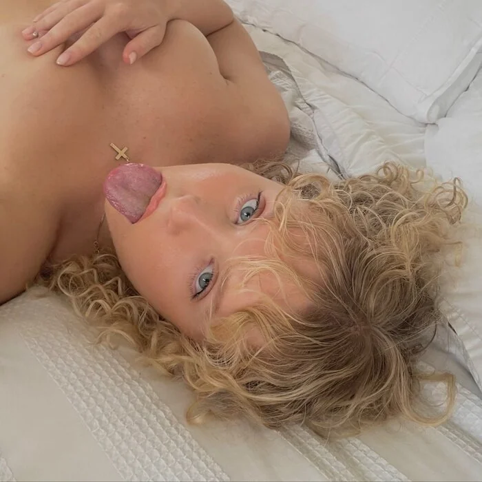 Sarah Thomas OnlyFans Profile