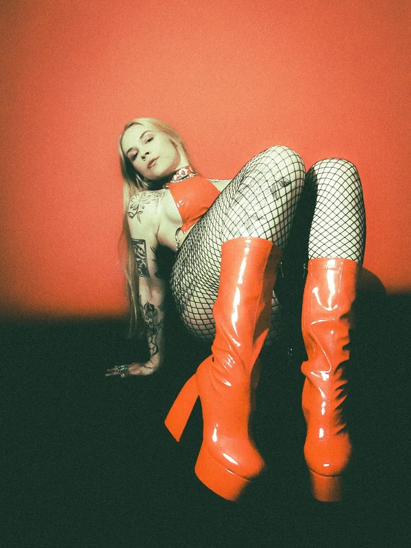 Sarah Vandella OnlyFans Profile