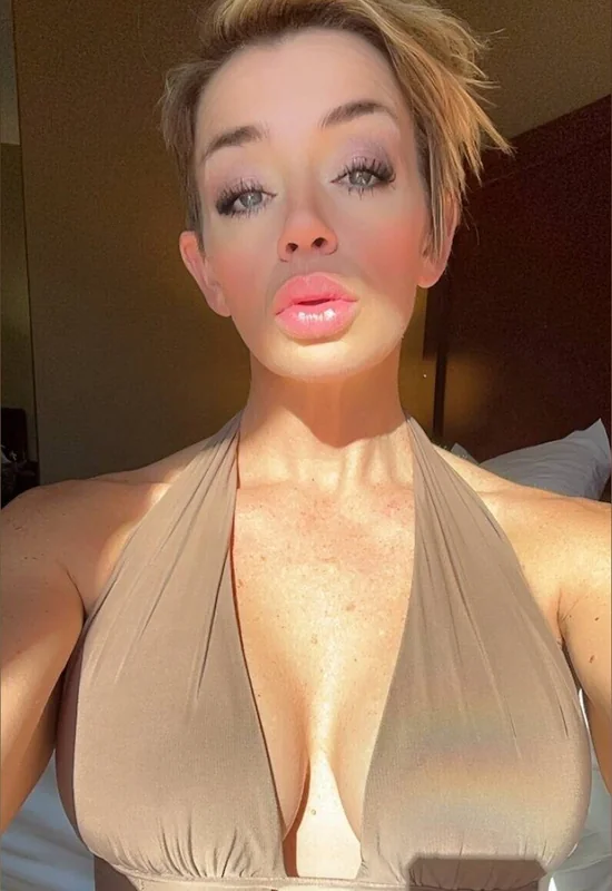 SashaSins OnlyFans Profile