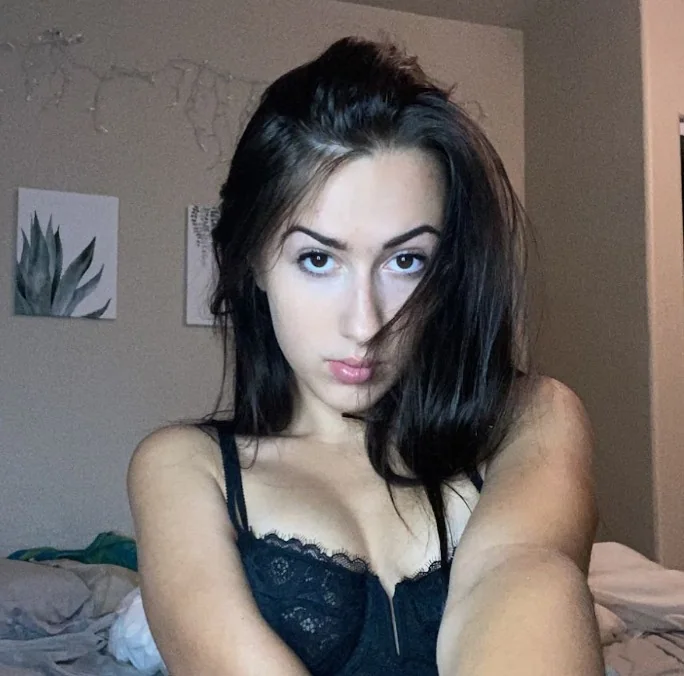 Isabelle OnlyFans Profile