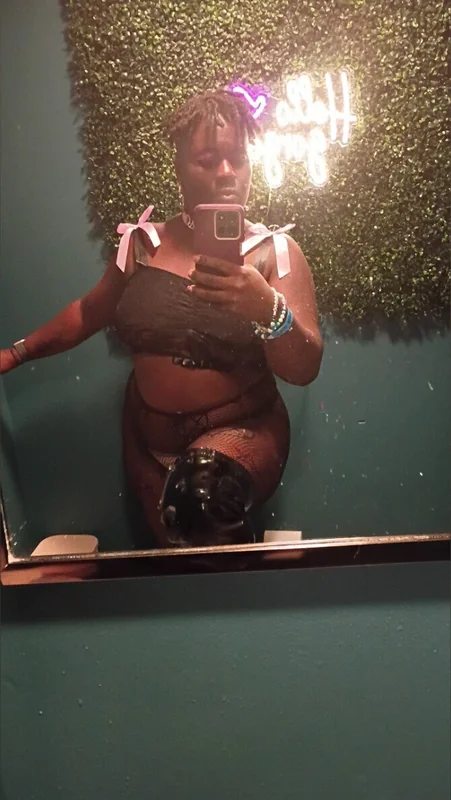 Tatted (Lucy the XXX Hoochi) OnlyFans Profile