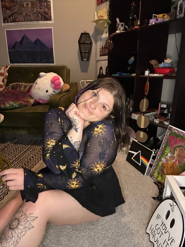 that groovy chick OnlyFans Profile