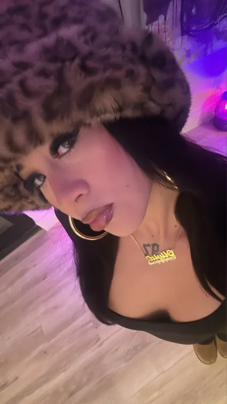 . - OnlyFans Creator Profile Picture