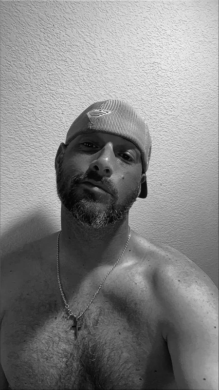 Thatonedilfxxx OnlyFans Profile