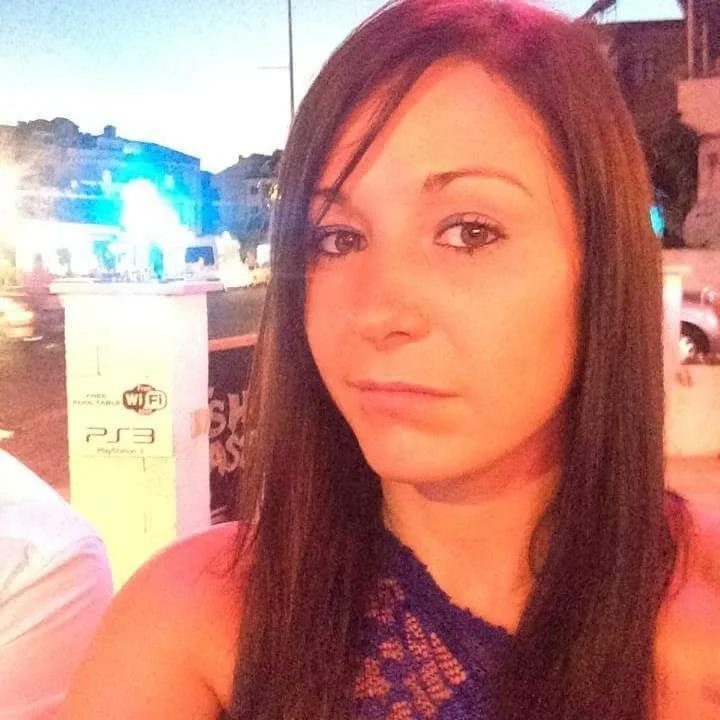 Sexy Brunette OnlyFans Profile