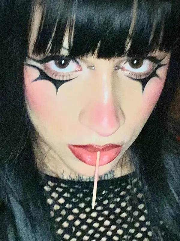 Vivian OnlyFans Profile