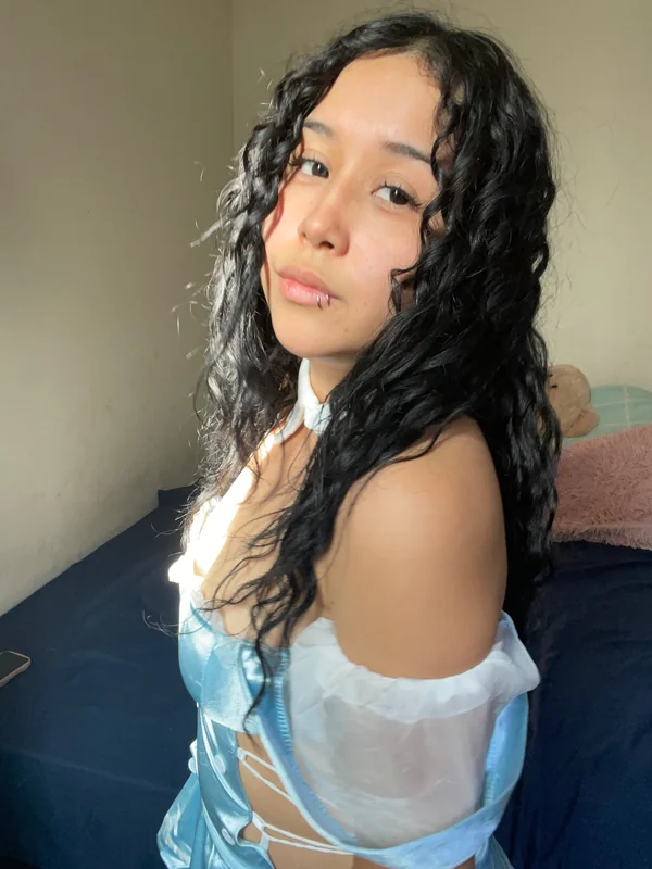 Vania OnlyFans Profile