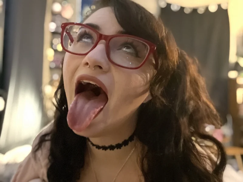 Venusveria OnlyFans Profile