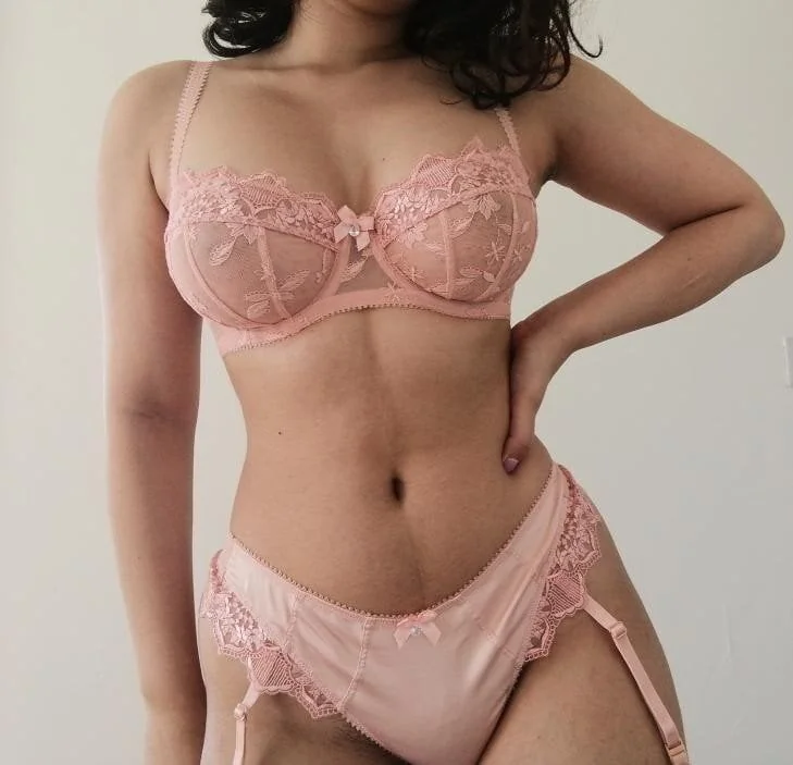 Aerbelle OnlyFans Profile