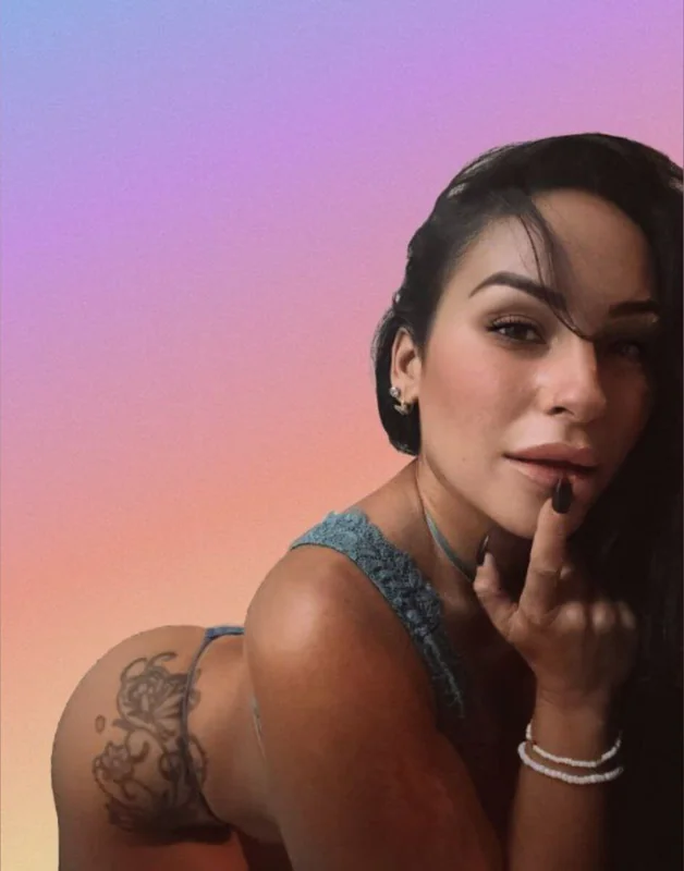 HAVE A WET CHRISTMAS OnlyFans Profile