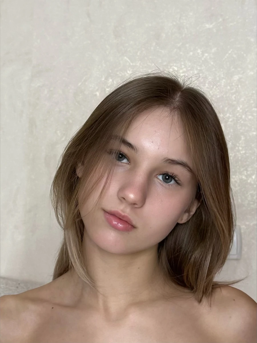 Veronika OnlyFans exclusive creator profile photo