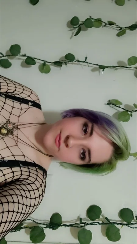 Violet Emerson - OnlyFans Creator Profile Picture