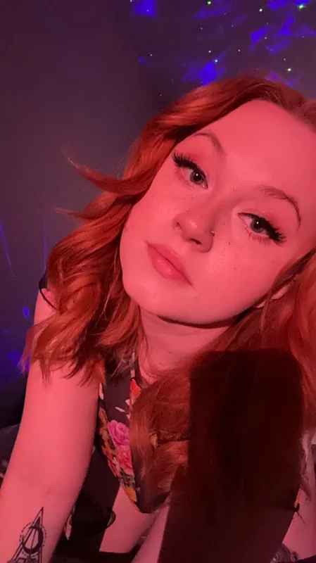 Violet M - OnlyFans Creator Profile Picture