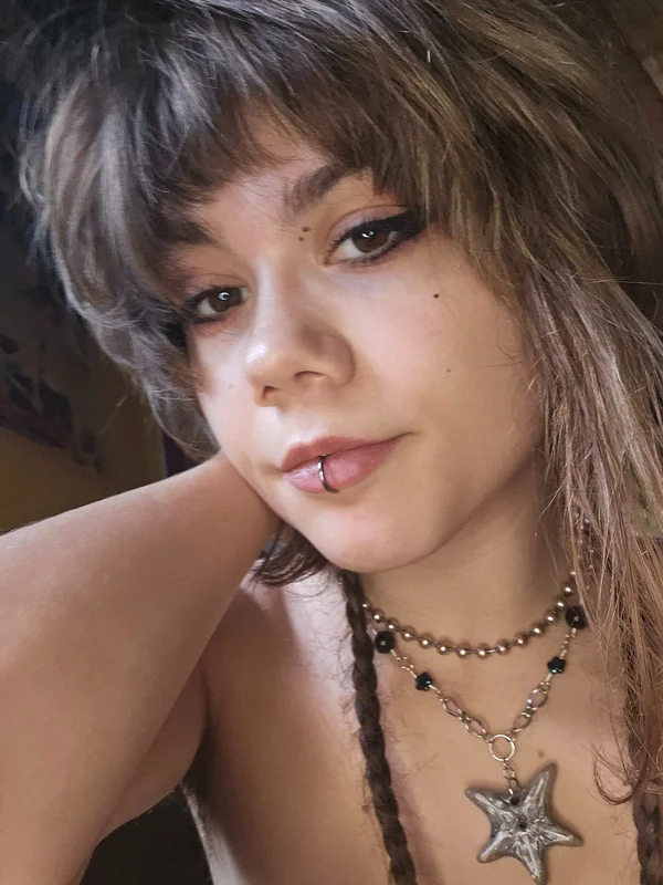 violet - OnlyFans Creator Profile Picture