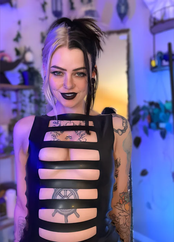 Waifunextdoor OnlyFans Profile