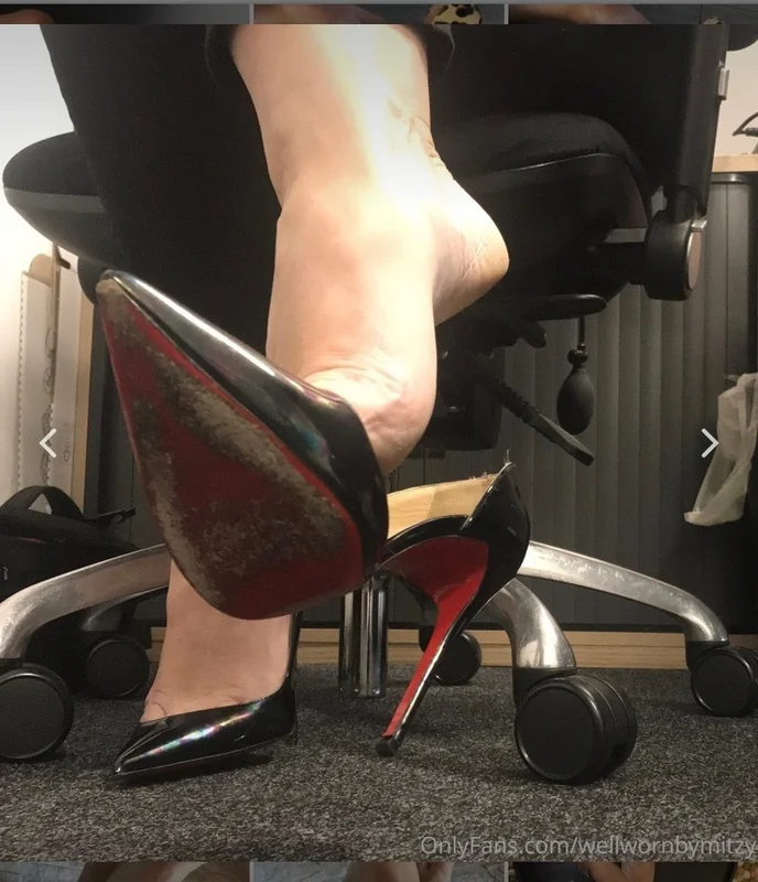 Wellwornbymitzy OnlyFans Profile