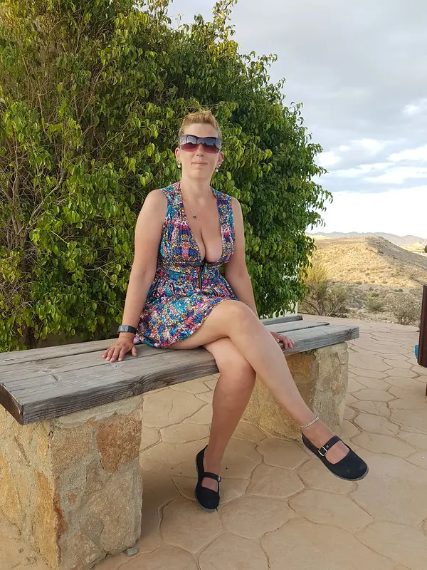 Kitty Amateur REAL Mature WOMAN OnlyFans Profile